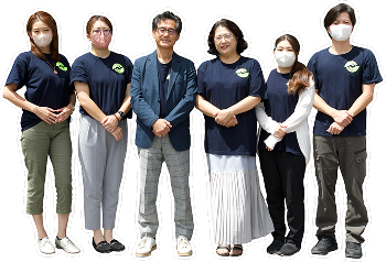 スタッフ